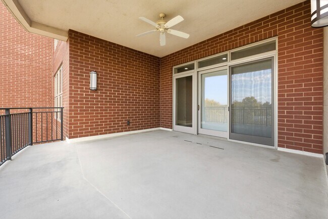 Building Photo - 6600 Seminary Woods Pl