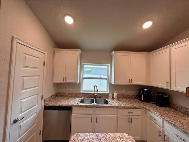 Building Photo - 1130 Berry Ln