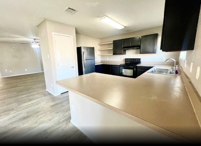 Building Photo - 9908 Peregrine Trl