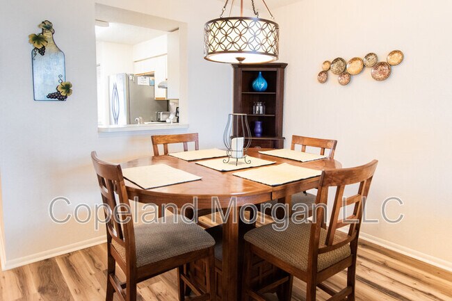 Building Photo - 1000 Cove Cay Dr