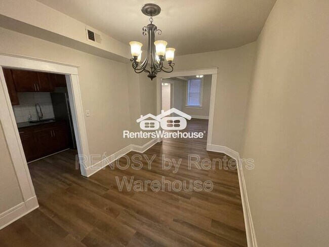 Building Photo - 2855 W Cold Spring Ln