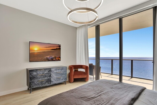 Building Photo - 1116 N Ocean Blvd