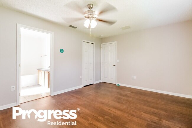 Building Photo - 1044 Cannock Dr