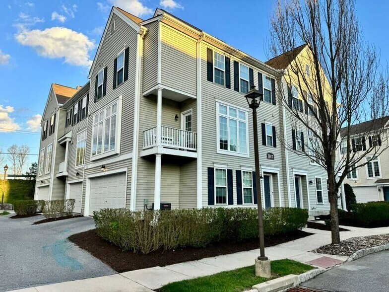 Building Photo - 3017 Meridian Cmns