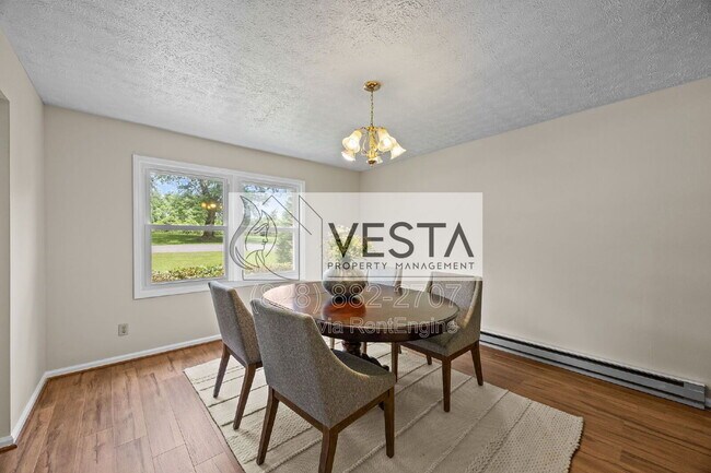 Building Photo - 90 Knob Hill Rd