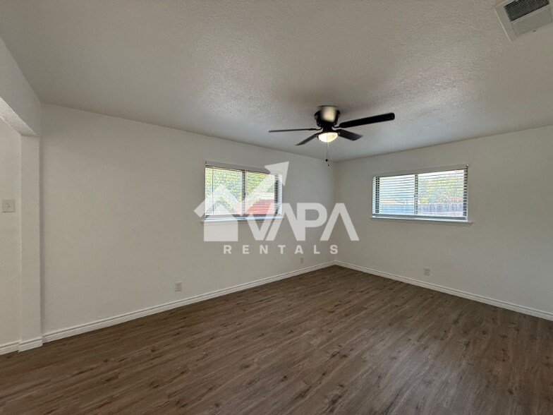 Building Photo - 551 Bertetti Dr