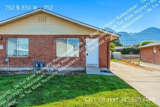 Building Photo - 752 N 850 W St