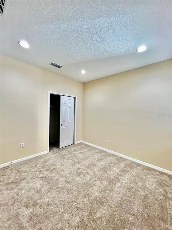 Building Photo - 9606 Oak Glade Ave