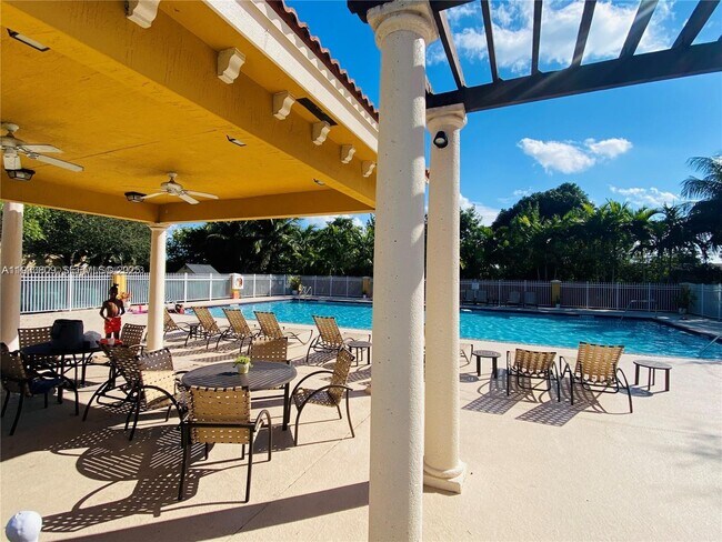 Building Photo - 3558 NW 29th Ct