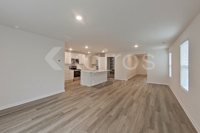 Building Photo - 107 Overstreet Way