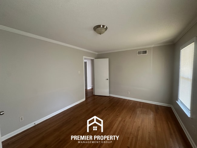 Building Photo - 5218 Fernleaf Ave