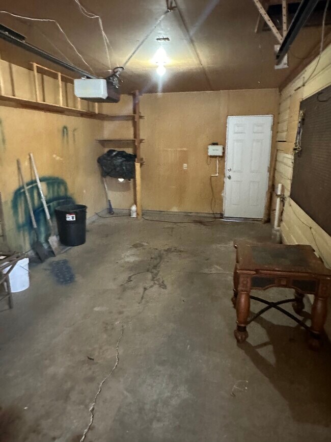 Garage/storage - 1106 NW 7th St