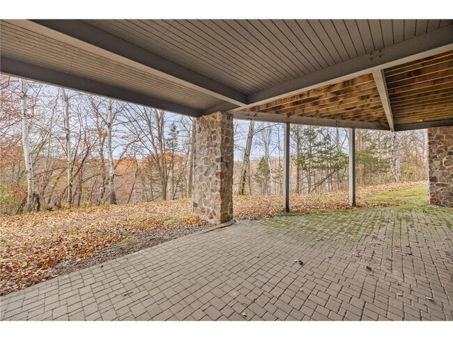 Building Photo - 1560 Bluff Creek Dr