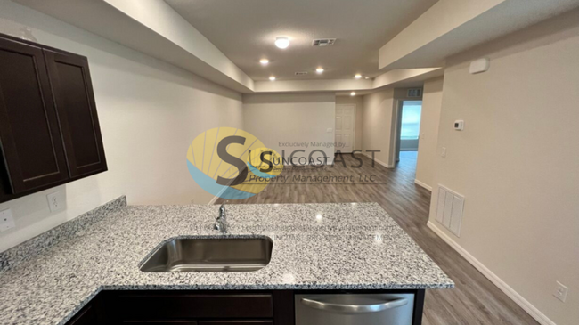 Building Photo - Breath-Taking 2-Bedroom, 2-Bathroom Unit w...