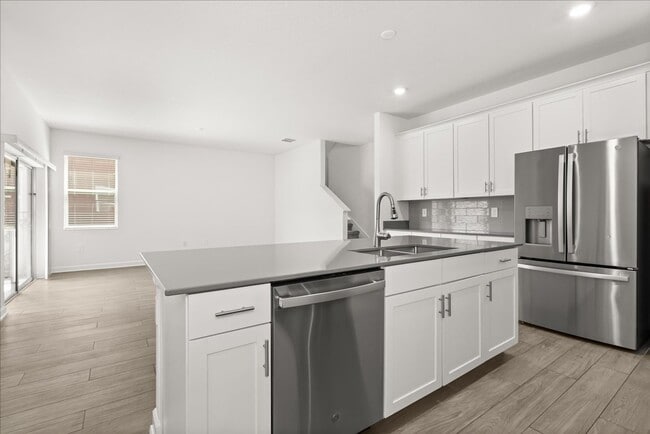 Building Photo - Spacious 5-Bedroom Solar Home for Rent in ...