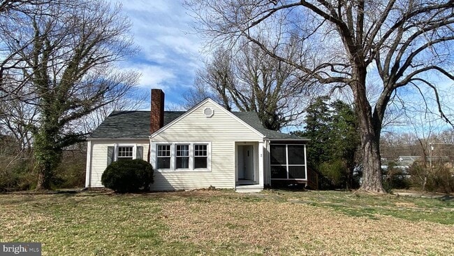 Building Photo - 3 Fairfax Cir