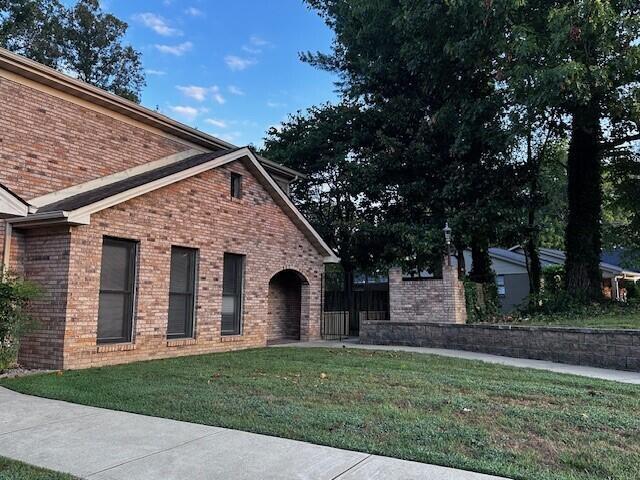 Building Photo - 3507 Lakeside Ct