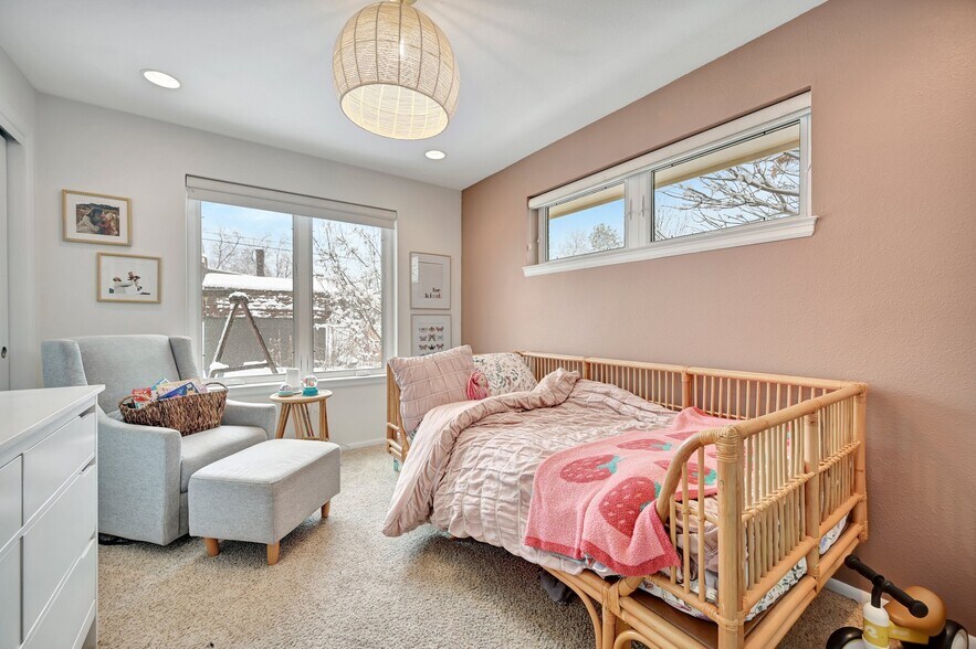 Building Photo - 6526 S Elizabeth Way