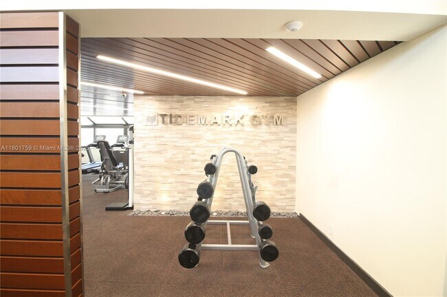 Building Photo - 201 Crandon Blvd