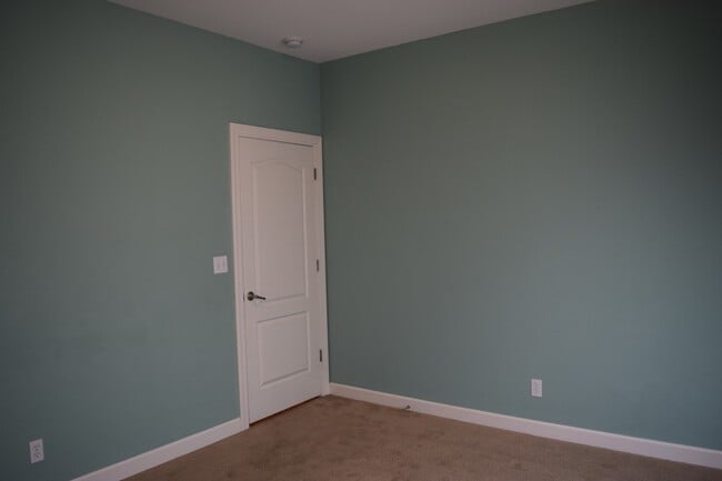 Building Photo - Gorgeous Home Located in Osage Hills Subdivision