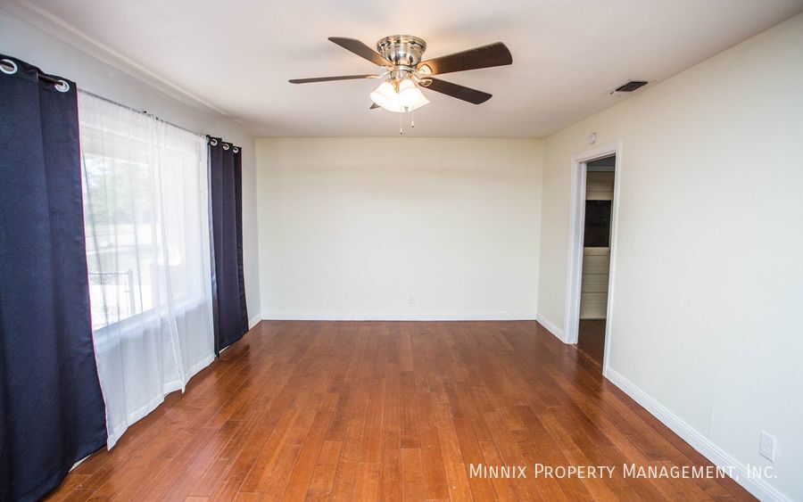 Building Photo - 1320 60th St