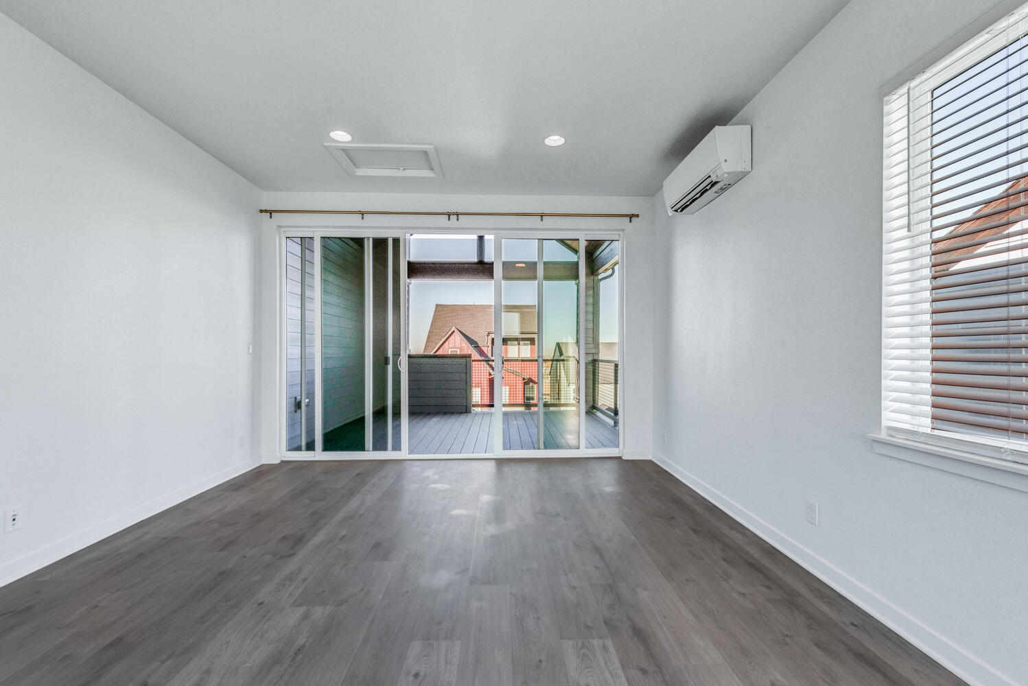 Building Photo - 1964 W 166th Dr