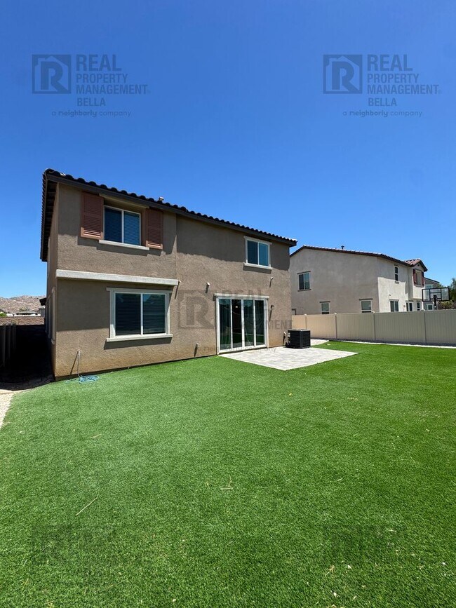Building Photo - 2807 Moonshimmer St
