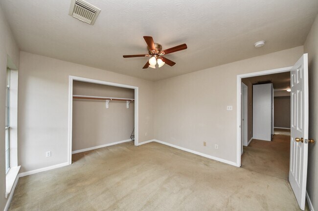 Building Photo - 3211 Carmel Valley Dr