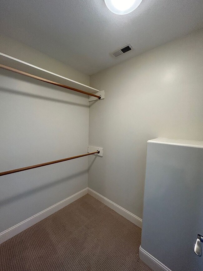 Building Photo - Central AVL - Custom Built, Made for Enter...