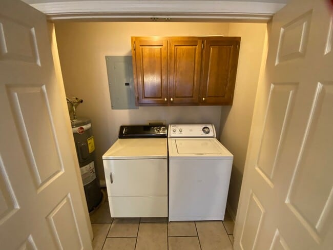 Building Photo - 2BD / 2.5BA FOR RENT