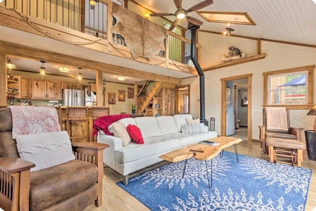 Building Photo - 143 Red Huckleberry Ln