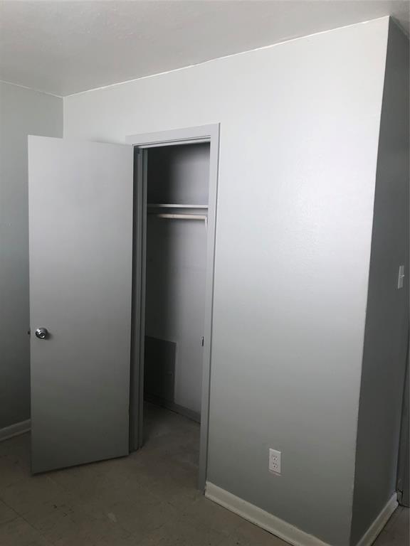 Building Photo - 404 James