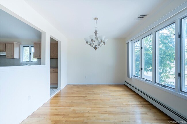 Building Photo - 11 7th St