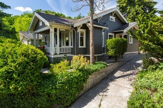 Building Photo - Beacon Hill Home