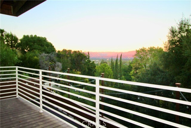 Building Photo - 3964 Sumac Dr