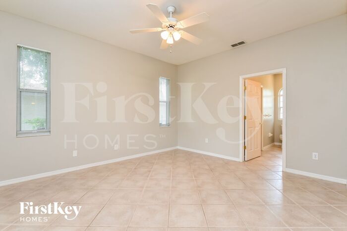 Building Photo - 18465 Tulip Rd