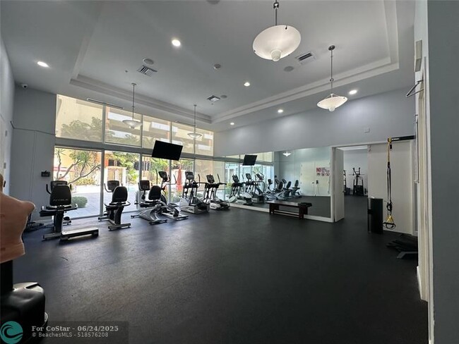 Building Photo - 2775 NE 187th St