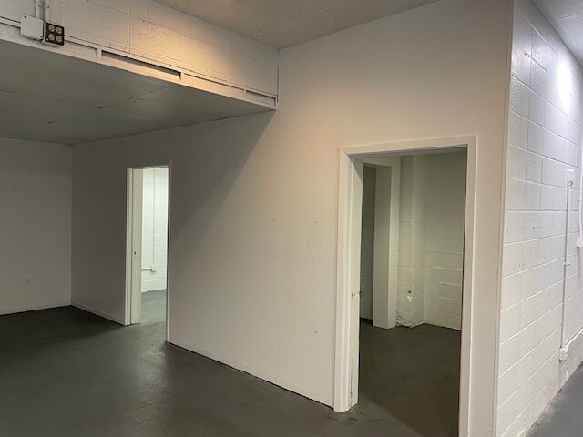 Building Photo - 1537 1st Ave SE