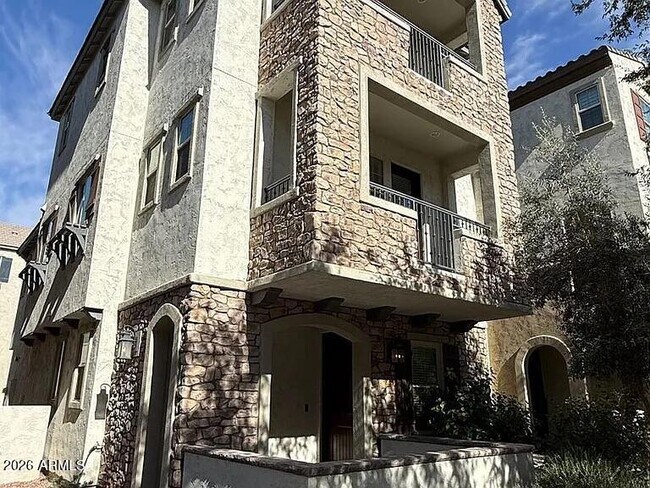 Building Photo - 2658 S Harmony Ave