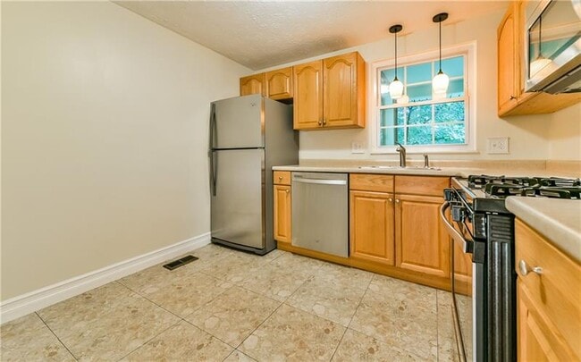 Building Photo - 4413 Laurel Oak Dr