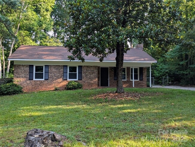 Primary Photo - 1301 Sharon Dr
