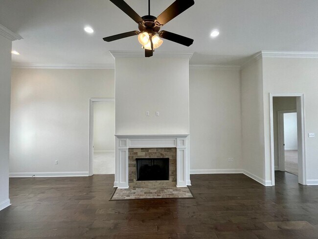 Building Photo - 17229 Ledgestone Dr