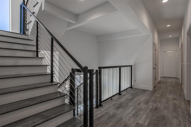 Building Photo - 2700 N Myrtle Ave