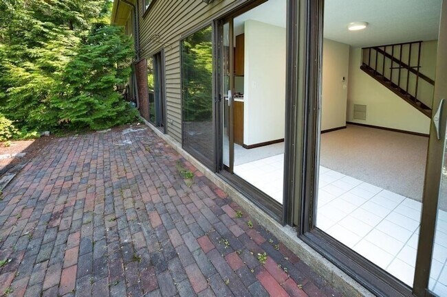 Building Photo - 296 Brown Bear Crossing