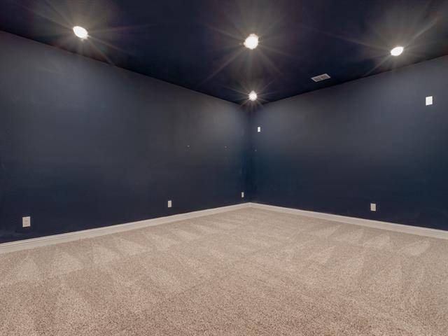 Building Photo - 604 Verona Dr