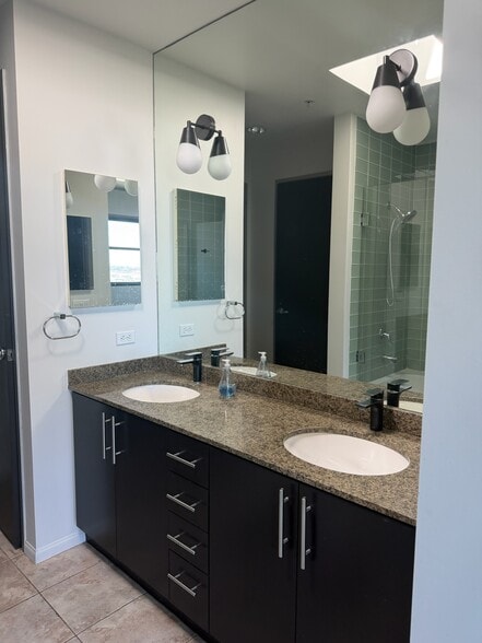 Building Photo - 1494 Union St