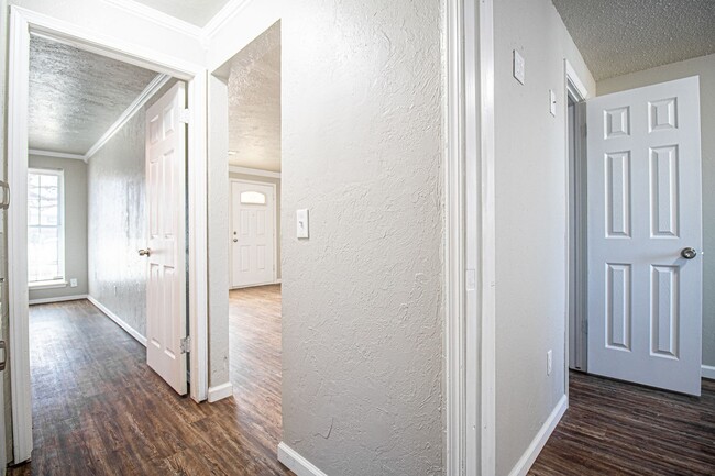 Building Photo - Great 3 Bed 2 Bath in OKC!