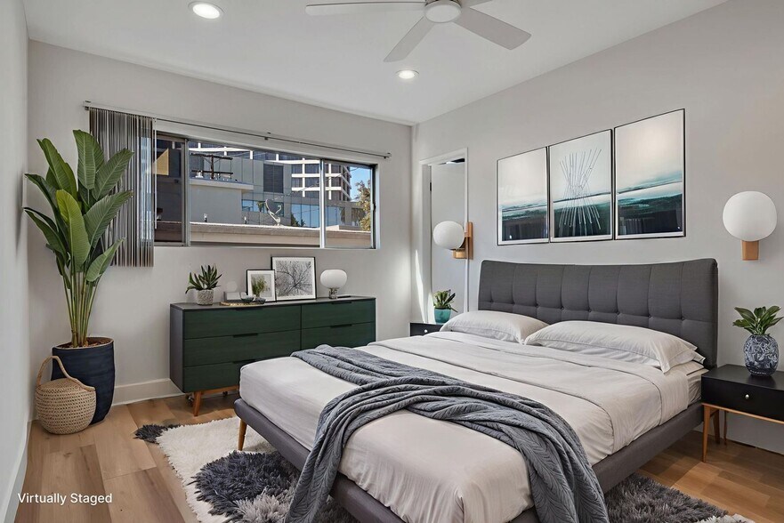 Interior Photo - Gale Drive Luxury Investments Group LLC