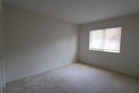 Building Photo - Great Shared Space For Rent