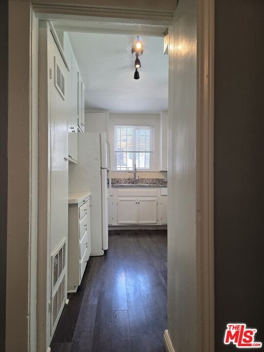 Building Photo - 367 N Avenue 52